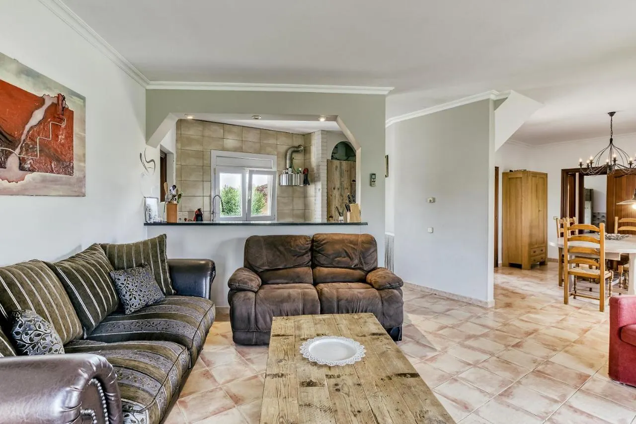 Villa Flores Vilacolum Spain
